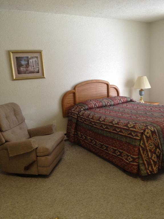 La Villa Motel Okanagan Falls Room photo