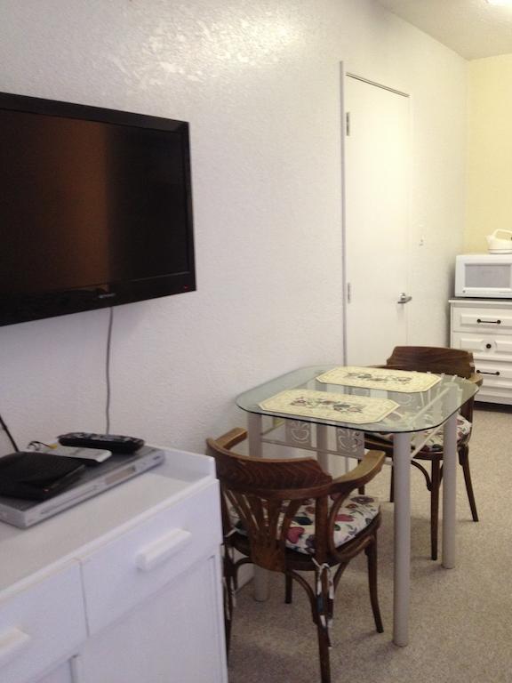 La Villa Motel Okanagan Falls Room photo